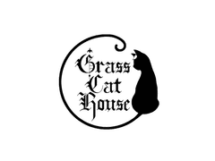 《Grass Cat House》