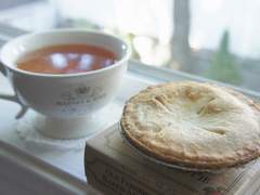 카렐 차펙 걸스 티