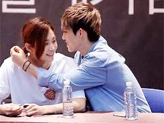 [세븐틴팬픽-쿱스정한/쿱정] 소주를 한 잔 따르고는 유치한 짓을 한다 (NO 수위)