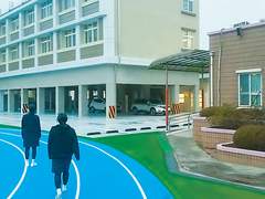 '파란트랙'설치…우리 학교 운동장의 파격적인 '변신'