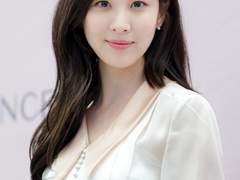 Seohyun of SNSD in avouavou White Silk Organza Flare Dress