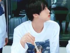 [정진] 으로 방구트는 둘 보고 싶다.