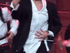 꾹이 복근 하도 봐서