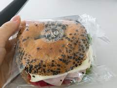 파리바게트 햄치즈베이글