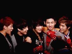 안녕하세요 동방신기입니다.