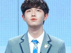 [년짼] 모범생과 왕따의 관계