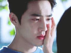 야하게 키스하는 남자 03