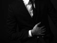 밤의 도시와 호박빛 축제