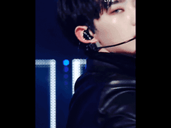 좀 더 악착같이 달려들어