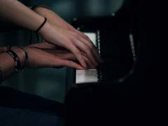 그 여름 기악실은 그랜드볼룸 12