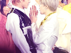 가면속의 어떤 것10