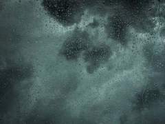 영웅은 더이상 움직이지 않았다