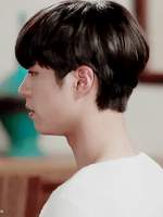 칼이 지나가면서 고요해지는 시간이다