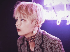 가면속의 어떤 것 33