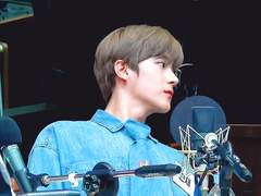 형이랑 자는 꿈을 꿨어요