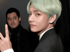 가면속의 어떤 것 35