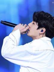 탑 솔로가수 정국이랑 피아니스트 지민이 콜라보 하는 썰