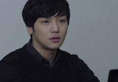 왜 아무도 사는 걸.