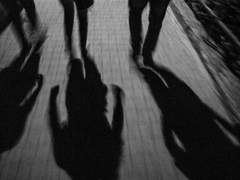 별 이유는 없고, 니 편지랑 같이 두려고.