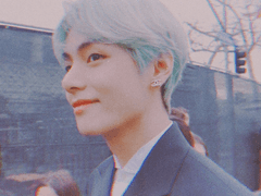 가면속의 어떤 것 52