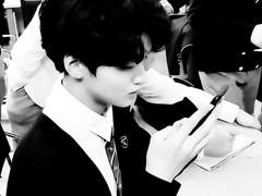 여름은 내 생일 빼고 다 싫다는 너에게