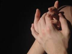 다만, 나 죽으면, 내 사랑을 홀로 내버려두게 되니