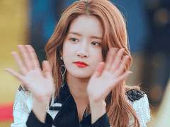 추억이라는 단어로 감쌌던 사랑의 순간들.