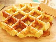 Waffle kiss Pocky kiss