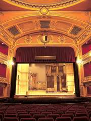 밀리언 극장 미스터리