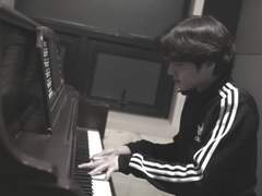 [육섭] 피아니스트 09