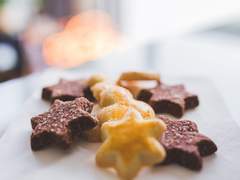 아직은 아무도 모르는 이야기.