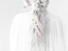 새하얀 서리가 이상한나라를 뒤덮을 날을 기다리며