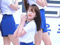 사람은 그렇게 괴물이 되는 거야. 잊지 마.*