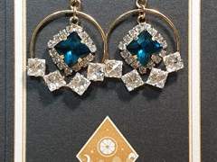 " 검푸른 눈동자 "