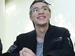 요즘 샤오준이 귀엽네요.