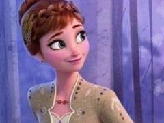 안나가 어른스러워 보이려고 피어싱 도전하는 이야기