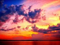 夕焼けで赤くなった 저녁 노을에 붉어진