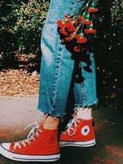 5월, 바람에 흩날리는 꽃잎처럼..