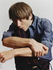 창문닦이는 뒤를 돌아보지 않는다