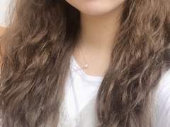 곱슬머리는 감춰야만 하나요?