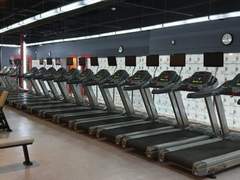 헬스장 기구 3개 이용!