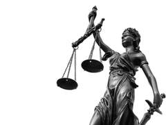 유스티티아의 검