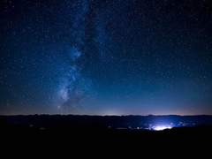 태양은 천왕성에게 등을 돌렸고.