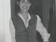 이듬해 시샘달이면.