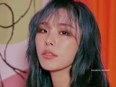 reality in BLACK 휘인