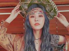 reality in BLACK 휘인