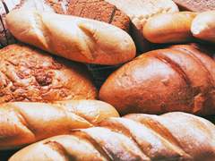 눈물젖은 빵을 먹어보지 않았으면 말을 말아라