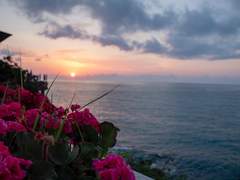 깨어나지 마. 여긴 우리의 몽상인걸.