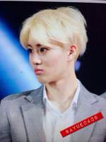 그는 한 입 거리뿐이라고