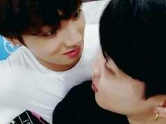 술집 벽에 정국지민 써놓고 온갖 커퀴짓 떨다가 헤어진 국민 보고싶음